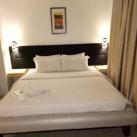 Dragonlink Suites @ Bel-Air Soho Makati City Kültér fotó